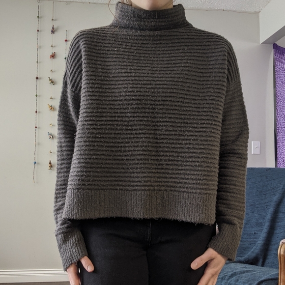 🍋 2 for $30 Grey mock neck sweater - Picture 3 of 3